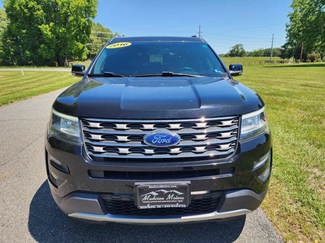 Used 2016 Ford Explorer XLT w/ Equipment Group 202A AWD/4WD image 3