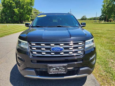 Used 2016 Ford Explorer XLT w/ Equipment Group 202A AWD/4WD image 3