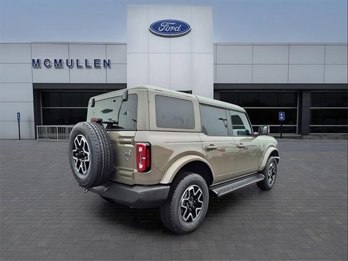 New 2025 Ford Bronco Outer Banks image 5