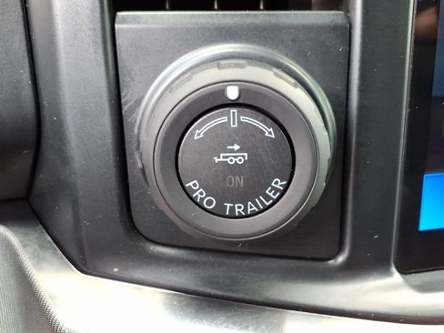 Used 2025 Ford F350 Platinum w/ FX4 Off-Road Package AWD/4WD image 31