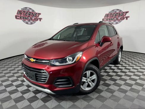 Used 2022 Chevrolet Trax LT w/ Driver Confidence Package image 1