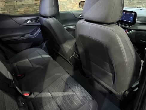 Used 2025 Chevrolet Equinox LT FWD image 32