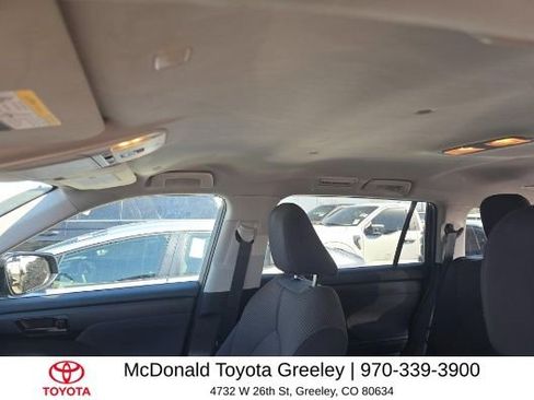 Used 2023 Toyota Highlander LE image 8