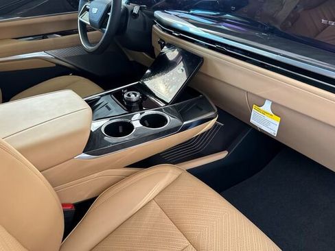 New 2025 Cadillac Escalade IQ Sport 2 w/ LPO, ONYX Package image 18