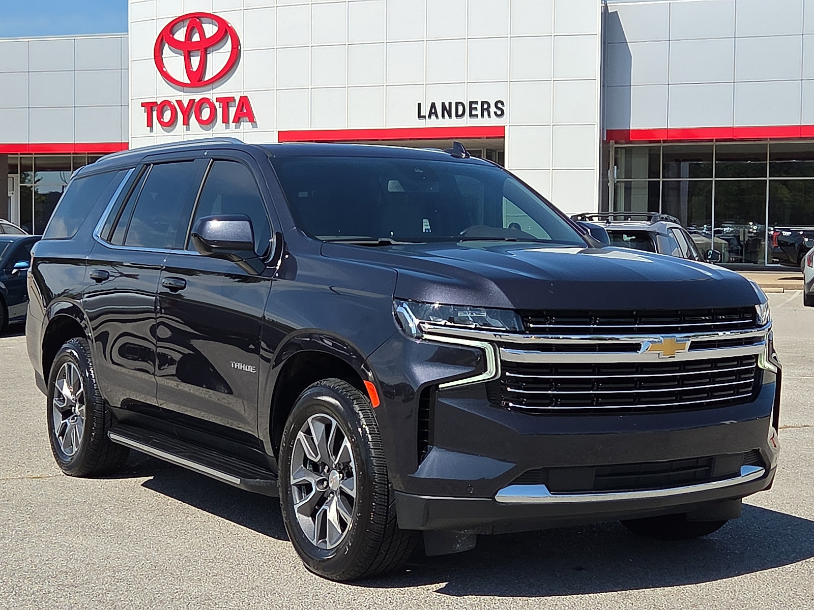 Used 2023 Chevrolet Tahoe LT AWD/4WD image 1