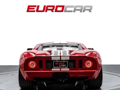 Used 2005 Ford GT RWD image 4