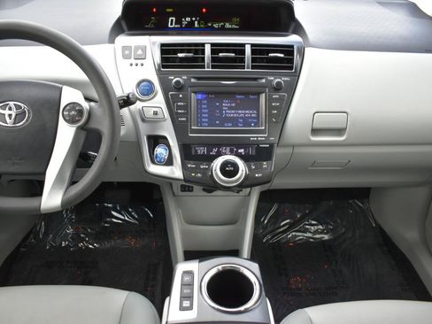 Used 2012 Toyota Prius V Five FWD image 16