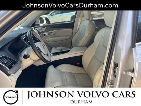 Used 2023 Volvo XC90 T8 Ultimate w/ Lounge Package image 6