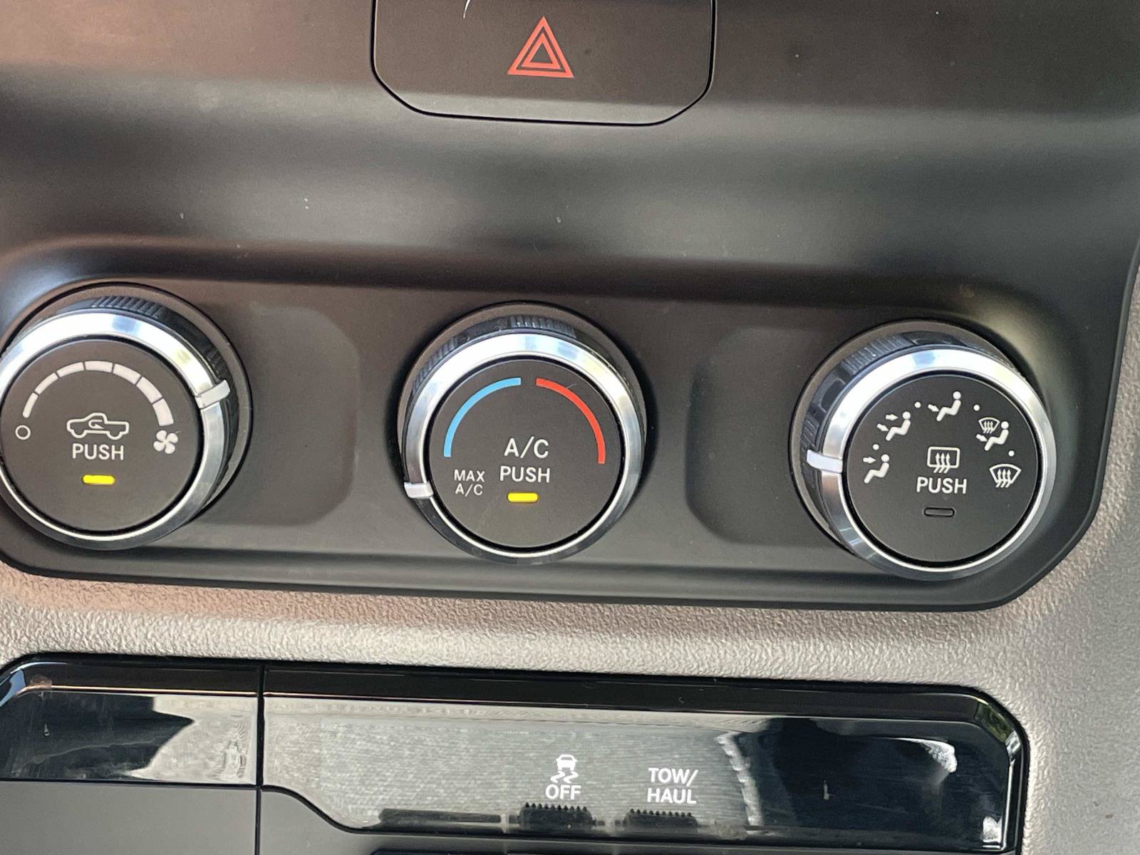 Used 2019 RAM 1500 Big Horn RWD image 25