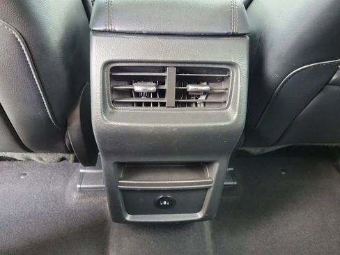 Used 2023 Ford Edge SEL image 11