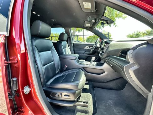 Used 2023 Chevrolet Traverse LT AWD/4WD image 9