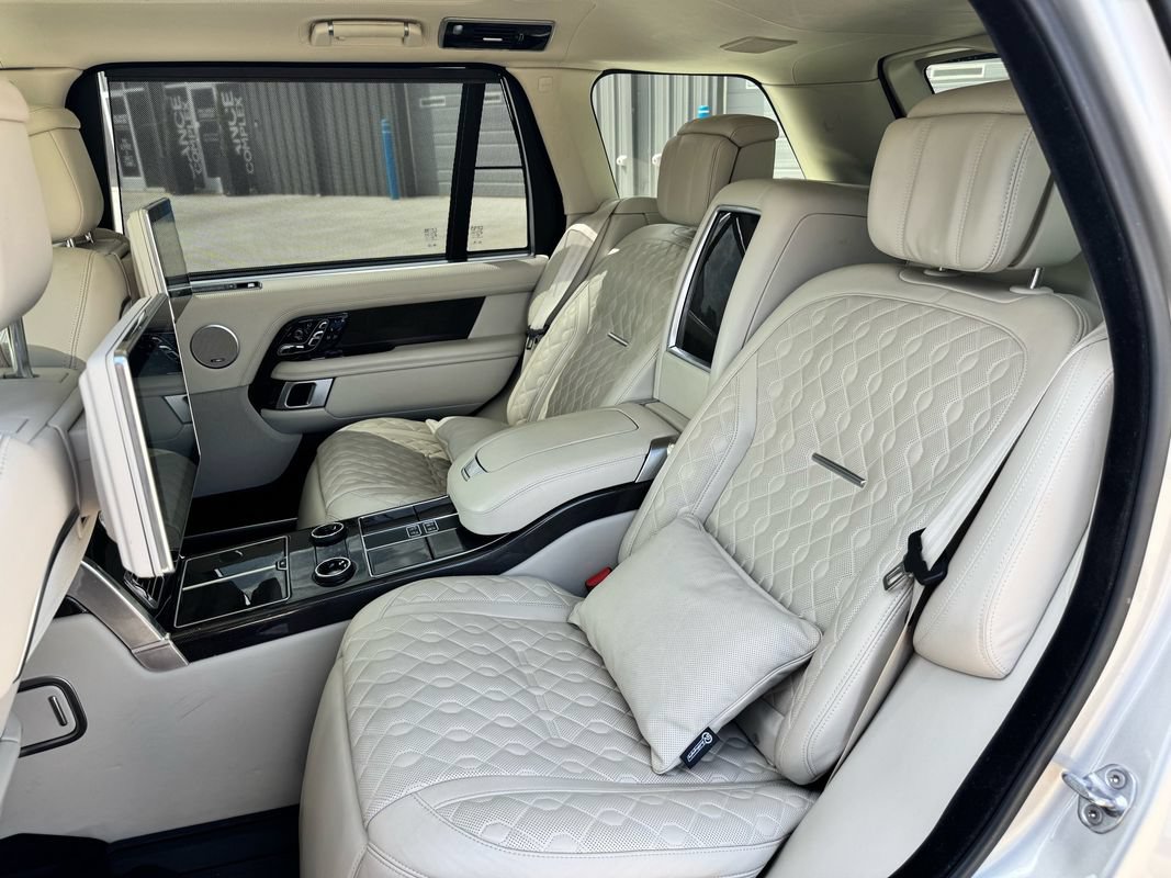 Used 2020 Land Rover Range Rover LWB SV Autobiography AWD/4WD image 13