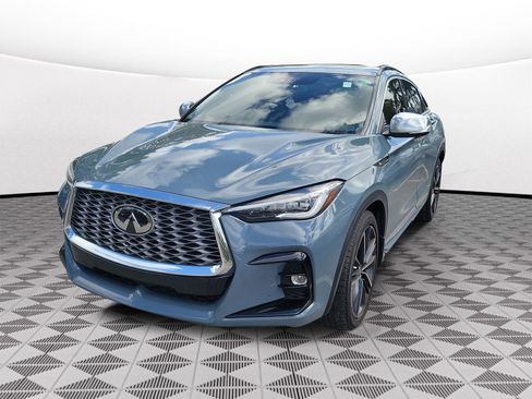 Used 2023 INFINITI QX55 Essential w/ Accent Package image 3