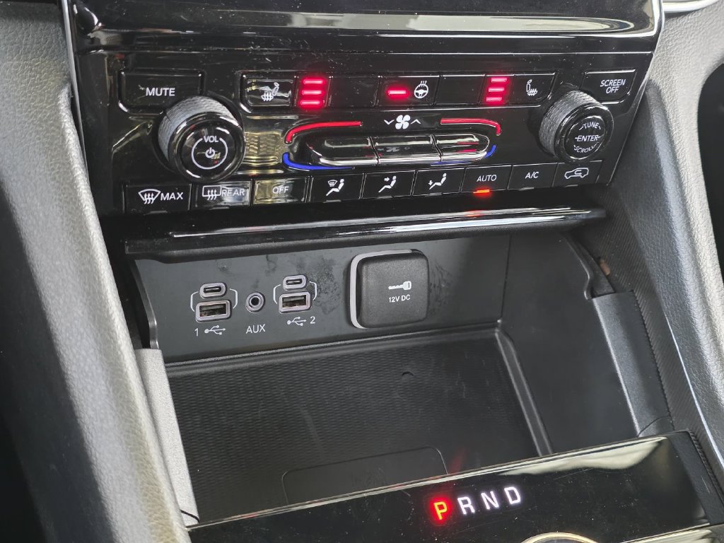 Used 2025 Jeep Grand Cherokee L Altitude RWD image 24