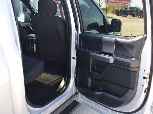 Used 2017 Ford F150 XLT w/ Equipment Group 302A Luxury image 12