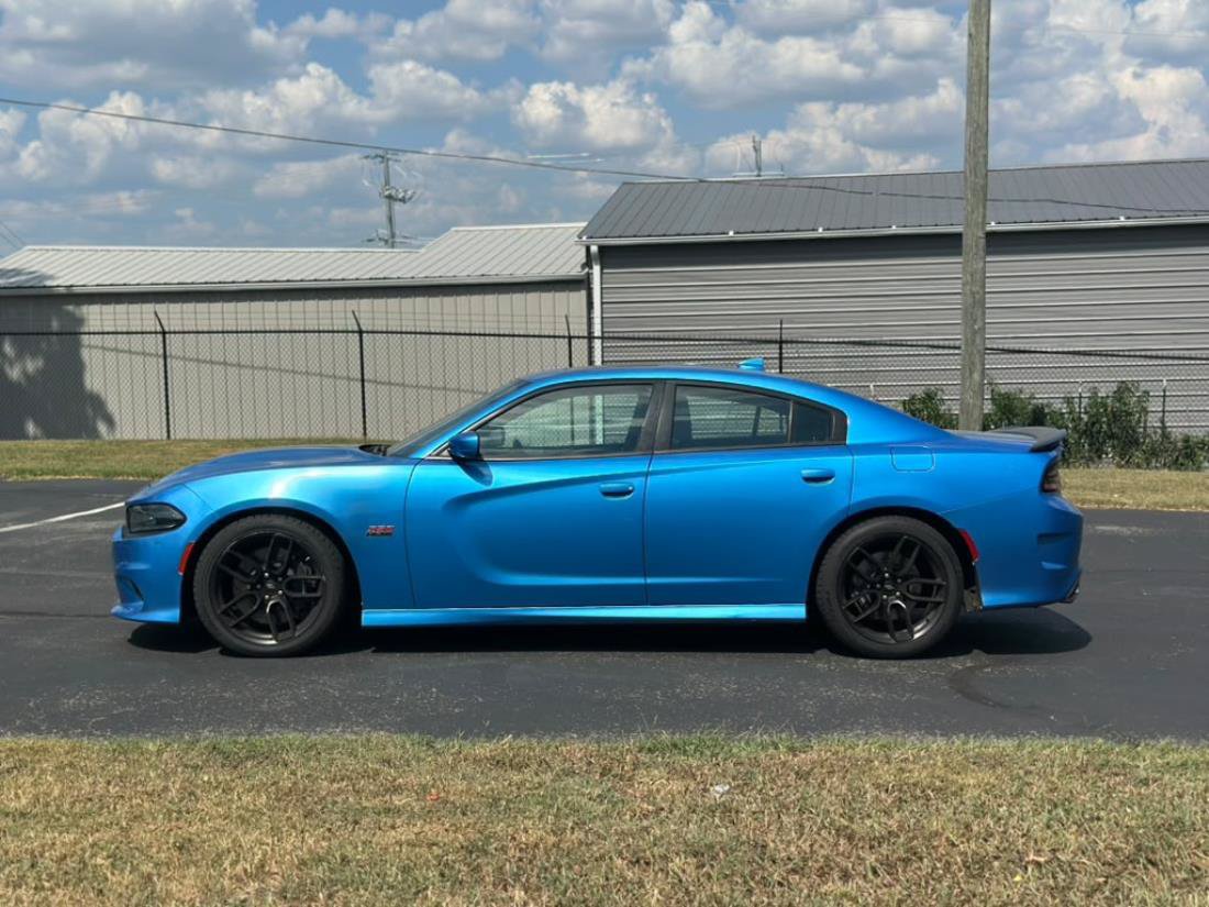 Used 2019 Dodge Charger Scat Pack w/ Dynamics Package RWD image 2