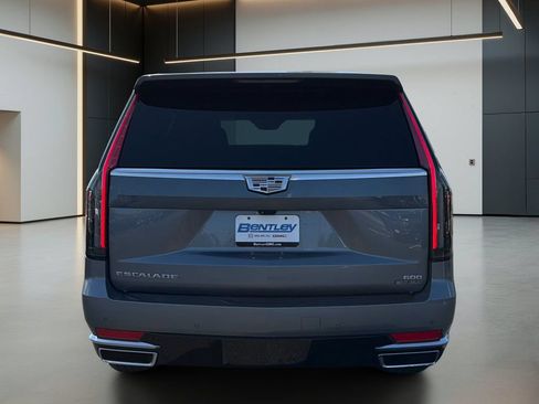 Used 2022 Cadillac Escalade Premium Luxury w/ Performance Package AWD/4WD image 5