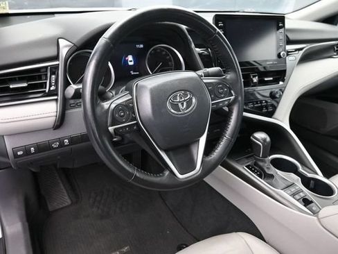 Used 2024 Toyota Camry XLE FWD image 27