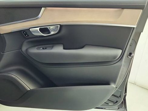 New 2026 Volvo XC90 B6 Plus w/ Protection Package AWD/4WD image 38