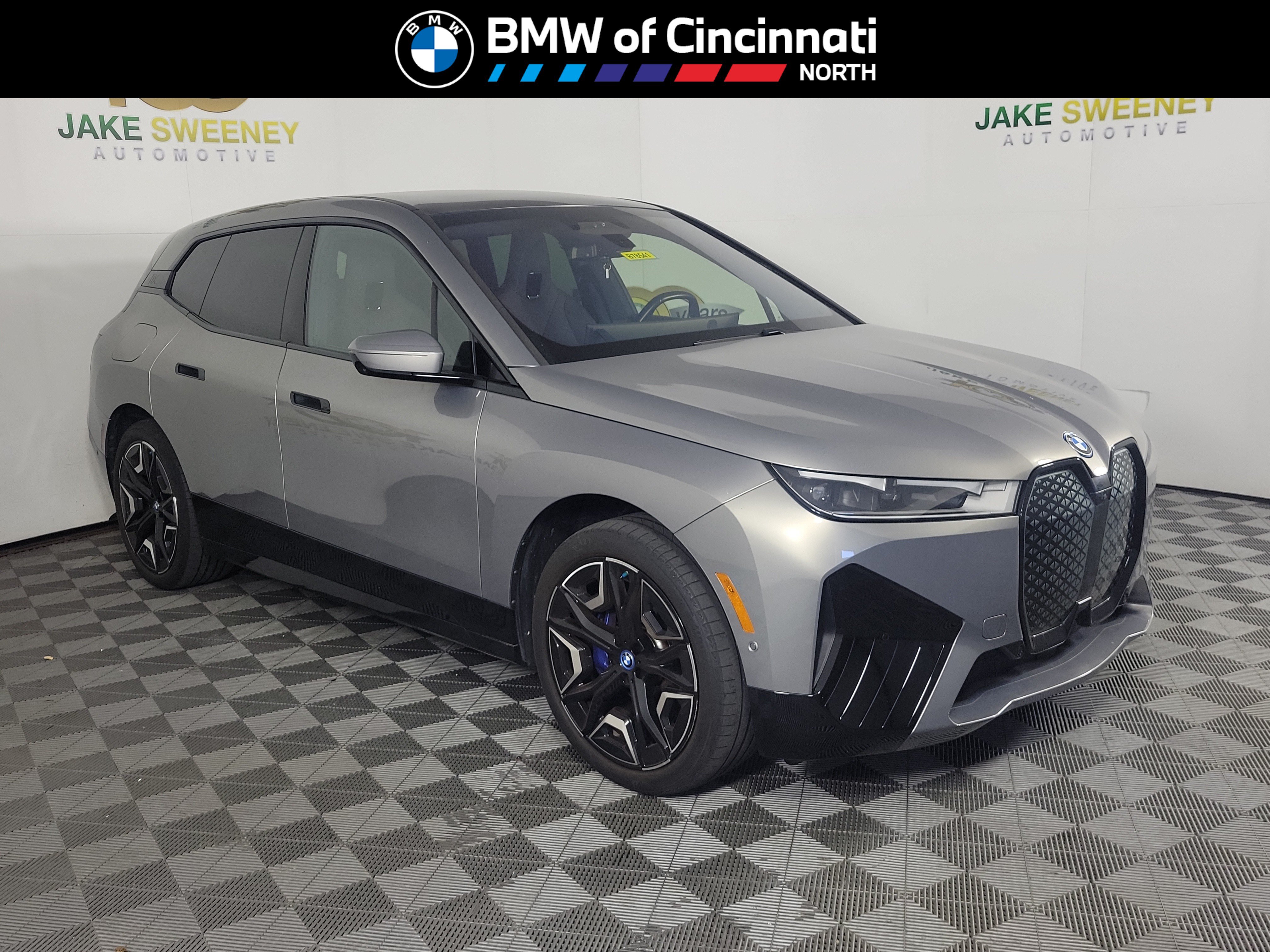 Certified 2024 BMW iX xDrive50 w/ Premium Package AWD/4WD image 1
