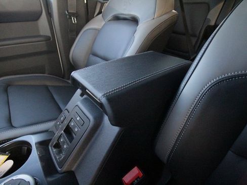 New 2025 Ford Bronco Outer Banks image 28