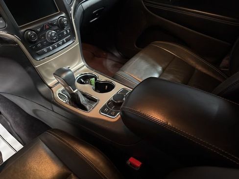 Used 2016 Jeep Grand Cherokee Limited image 17