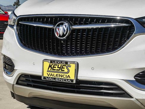 Used 2018 Buick Enclave Premium w/ Experience Buick Package image 11