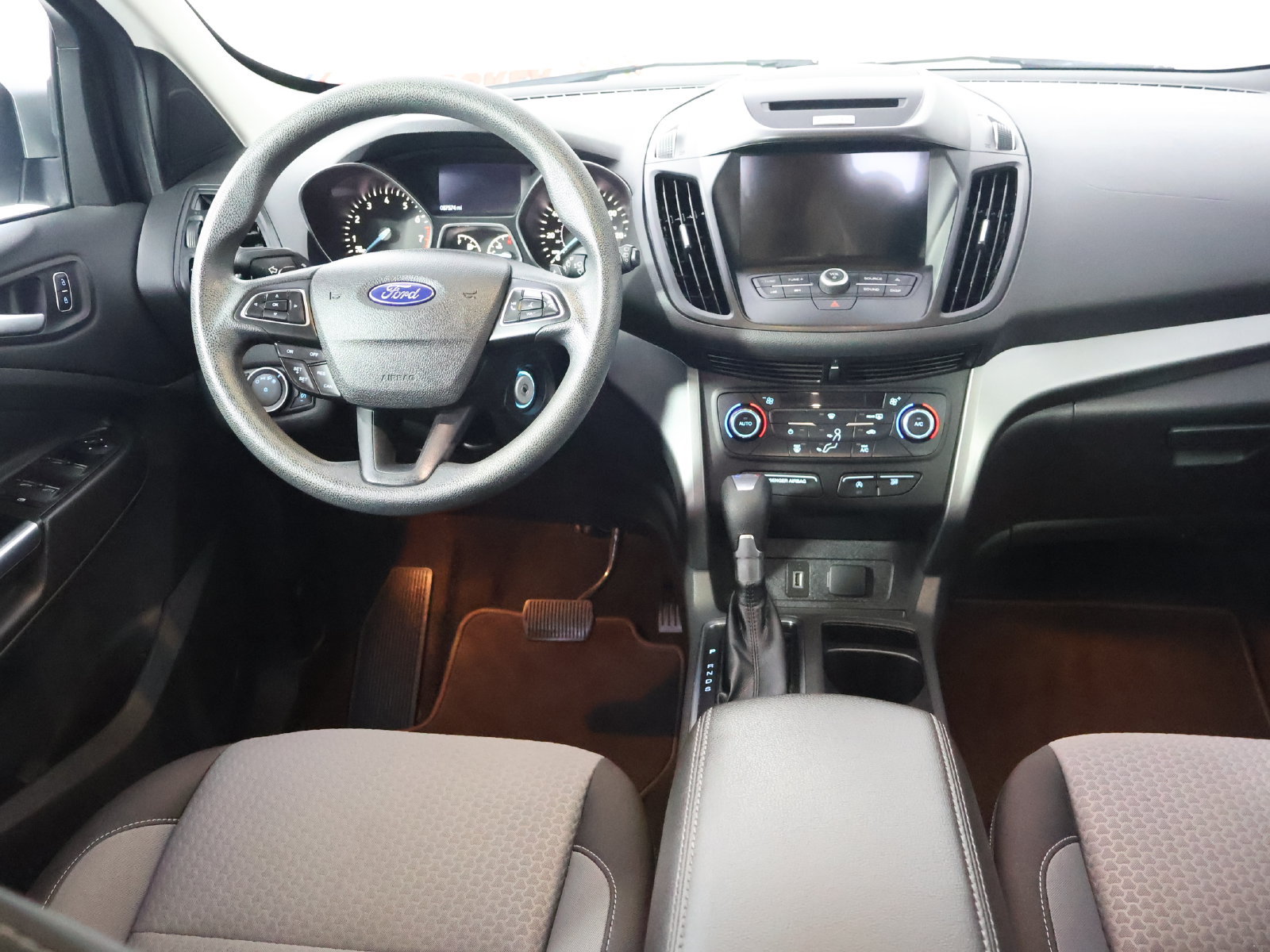 Used 2017 Ford Escape SE w/ Equipment Group 201A AWD/4WD image 30