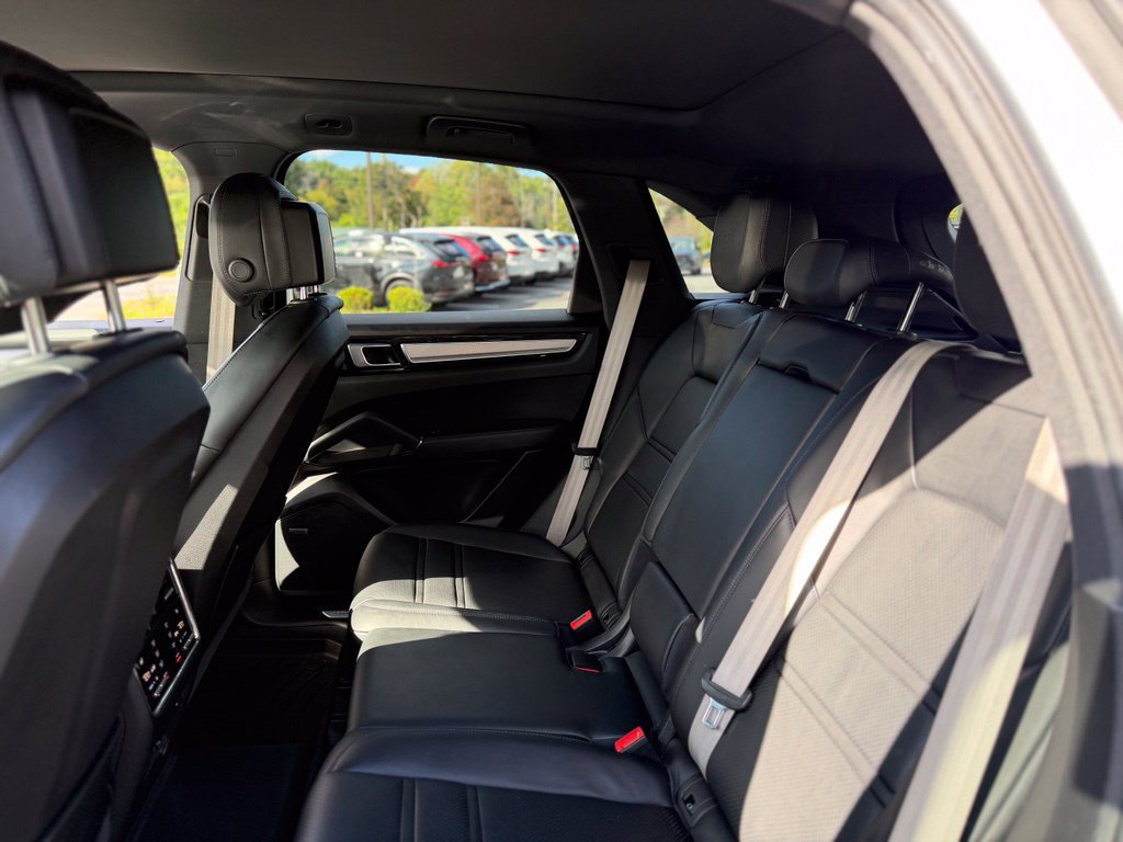 Used 2023 Porsche Cayenne S AWD/4WD image 5