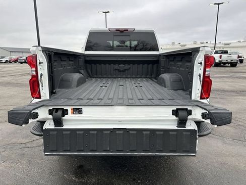 Used 2024 Chevrolet Silverado 2500 LTZ w/ LTZ Premium Package image 27