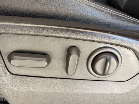 Used 2019 GMC Sierra 1500 Denali w/ Denali Ultimate Package AWD/4WD image 16