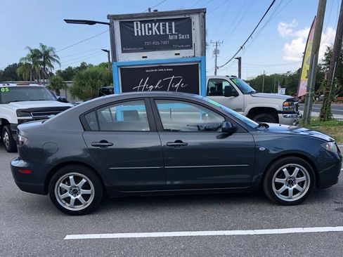 Used 2009 MAZDA MAZDA3 i Touring Value FWD image 2