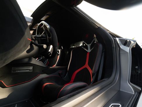 Used 2019 Lamborghini Aventador SVJ image 63