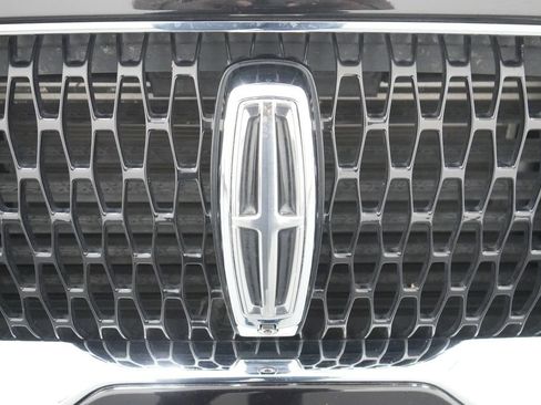 Used 2021 Lincoln Aviator Reserve w/ Equipment Group 210A AWD/4WD image 12