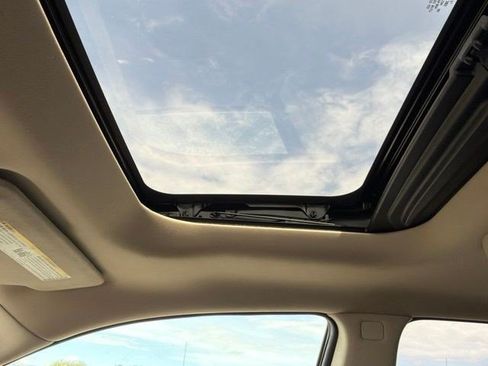 Used 2014 Buick Enclave Premium AWD/4WD image 21