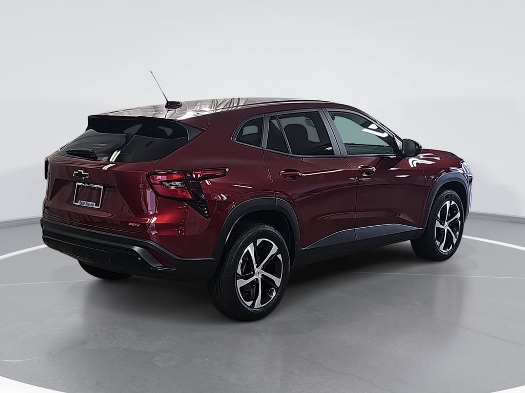 Certified 2024 Chevrolet Trax RS FWD image 3