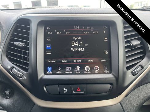 Used 2018 Jeep Cherokee Limited AWD/4WD image 23