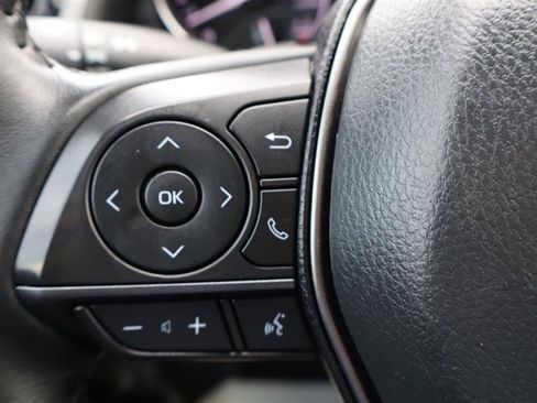 Used 2024 Toyota Camry SE image 18