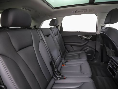 Used 2023 Audi Q7 3.0T Prestige w/ Prestige Package AWD/4WD image 29