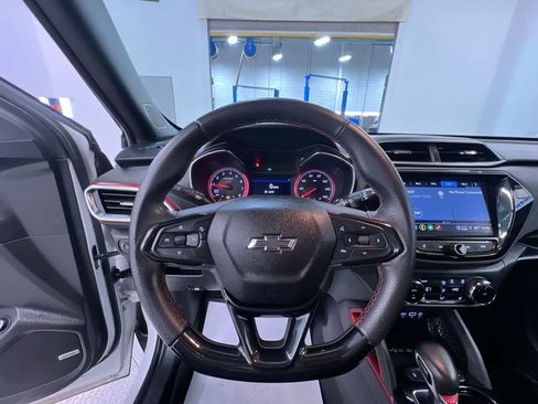 Used 2021 Chevrolet TrailBlazer RS w/ Sun and Liftgate Package AWD/4WD image 15