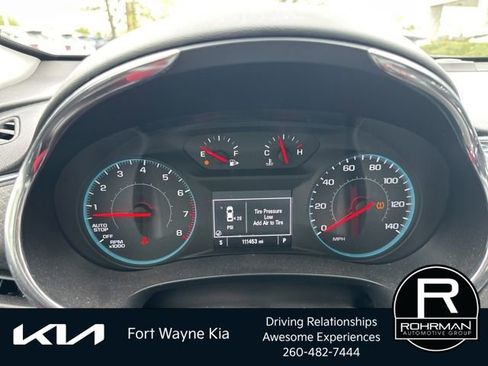 Used 2016 Chevrolet Malibu LT image 9