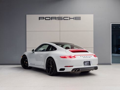 Certified 2019 Porsche 911 Carrera 4S image 3