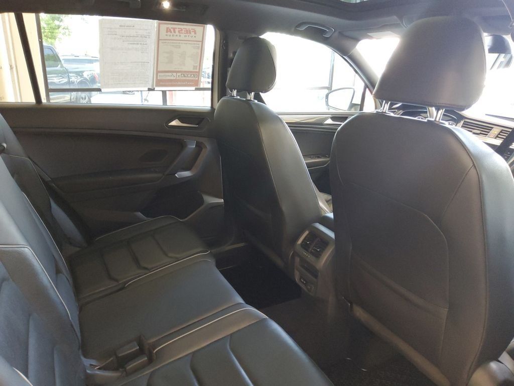 Used 2019 Volkswagen Tiguan SEL Premium R-Line AWD/4WD image 17