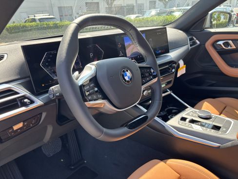 Used 2025 BMW 230i Coupe w/ Premium Package image 15