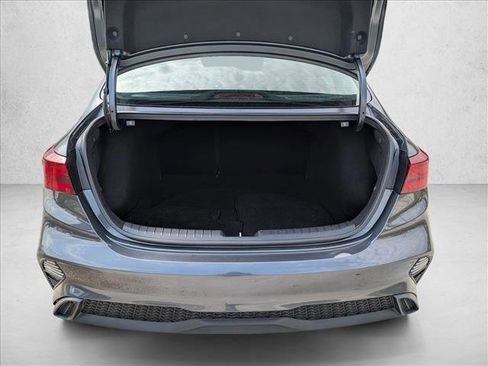 Used 2023 Kia Forte LXS w/ LXS Technology Package image 6