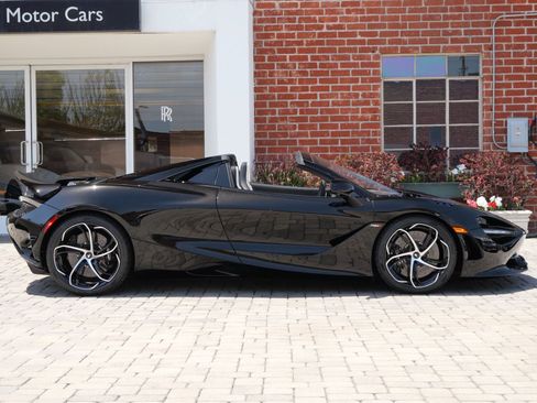 Used 2024 McLaren 750S Spider image 3