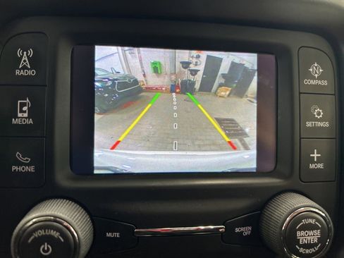 Used 2018 Jeep Compass Latitude w/ Cold Weather Group image 13