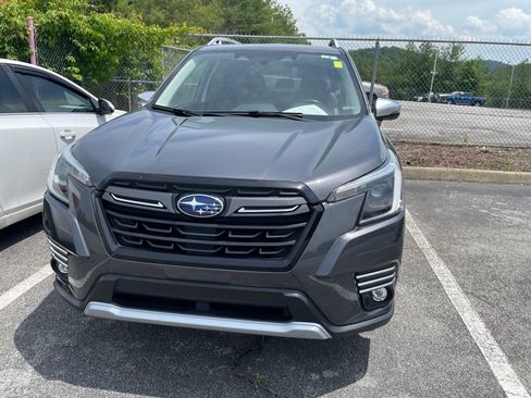 Used 2022 Subaru Forester Touring w/ Popular Package #2 AWD/4WD image 3