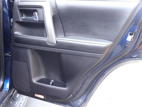 Used 2015 Toyota 4Runner SR5 Premium image 19