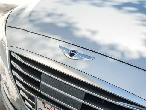 Used 2015 Hyundai Genesis 3.8 w/ Option Group 03 AWD/4WD image 10